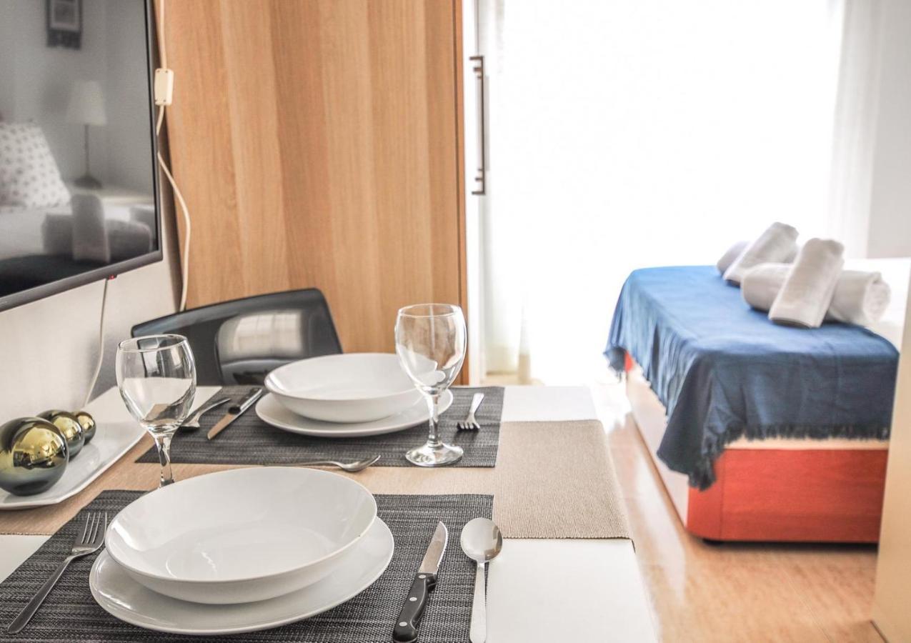 Holidays2Malaga Refino Studio High Speed Wifi Apartment Exterior photo